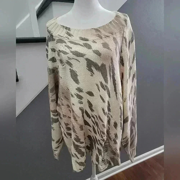 Umgee distressed animal print chunky knit sweater women's XL NWT - Picture 2 of 8